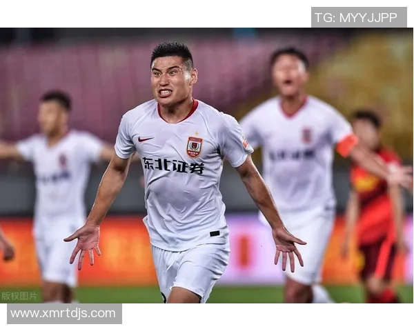 广东与山西激战正酣1月26日精彩对决引发球迷热议 广东与山西激战正酣1月26日精彩对决引发球迷热议